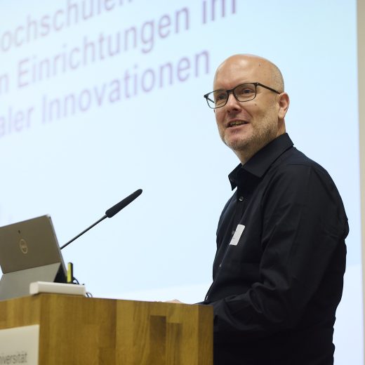 Christoph Kaletka, deputy director at TU Dortmund's Social Research Center, speaking at TU Dortmund SI Konferenz 2024
